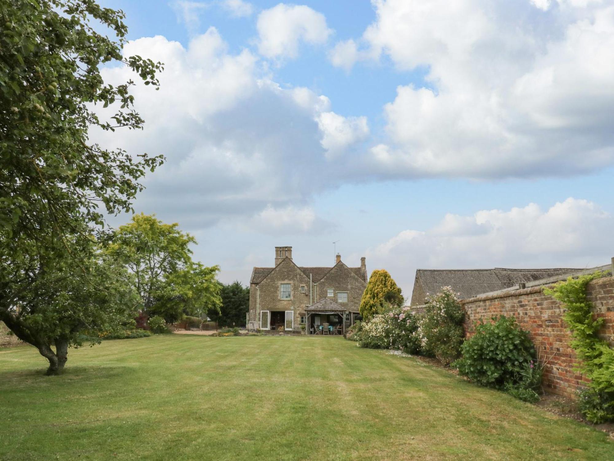 Glapthorn Manor Villa Peterborough Exterior photo